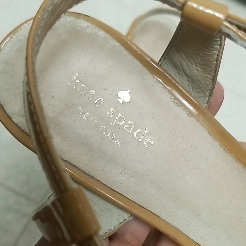 KATE SPADE patent leather heels beige tan cream